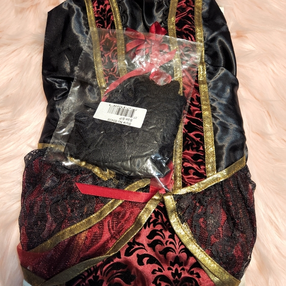 Vampire Queen Costumes. - Picture 3 of 3